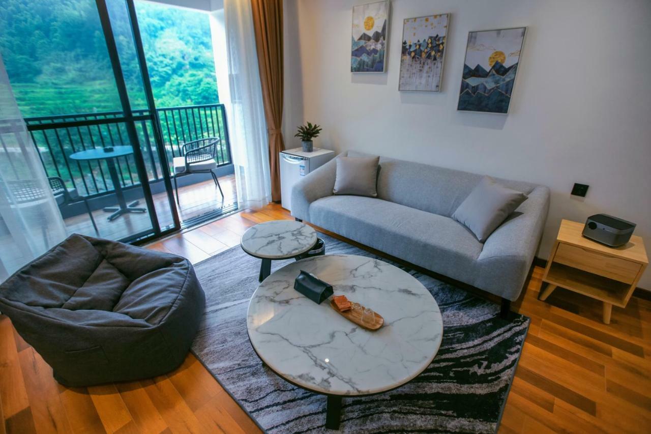 Whispering Mountains Boutique Hotel Zhangjiajie Exteriör bild